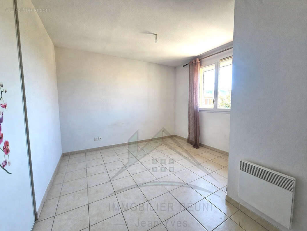 Maison à CHATEAUNEUF-LES-MARTIGUES