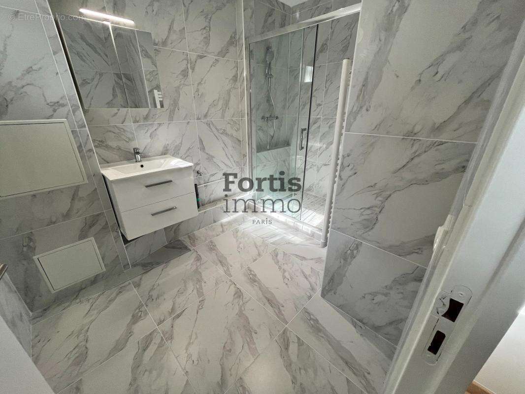 Appartement à PARIS-12E