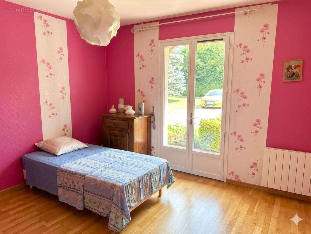 Maison à NOISY-SUR-ECOLE