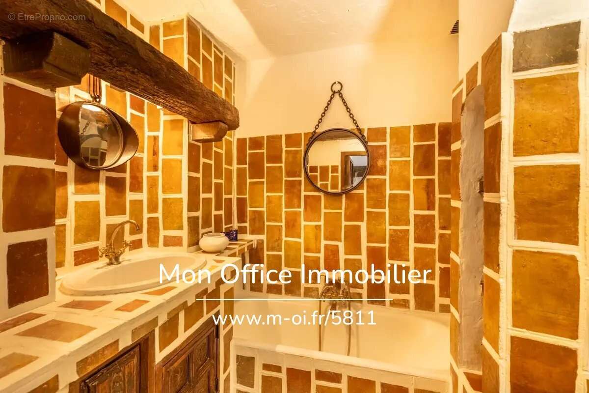 Appartement à MARSEILLE-2E