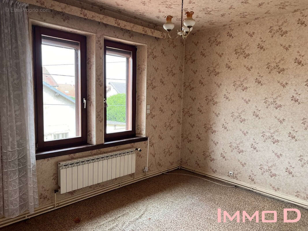 Maison à THAON-LES-VOSGES