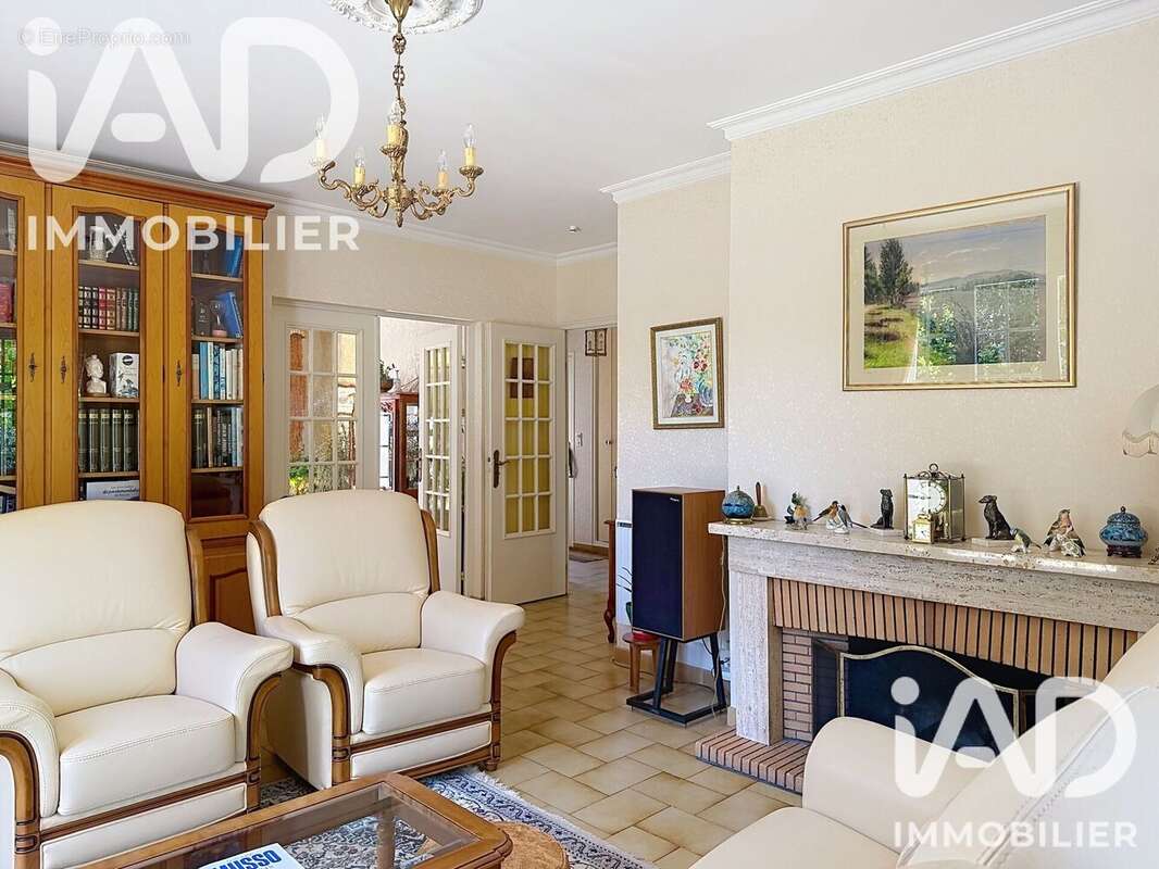 Maison 177 m² à Conflans-Sur-Loing  - photo 7