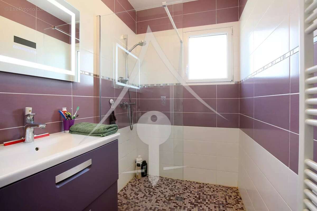 Maison à LAVERNOSE-LACASSE