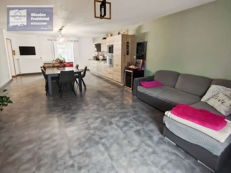 Maison à LONS-LE-SAUNIER