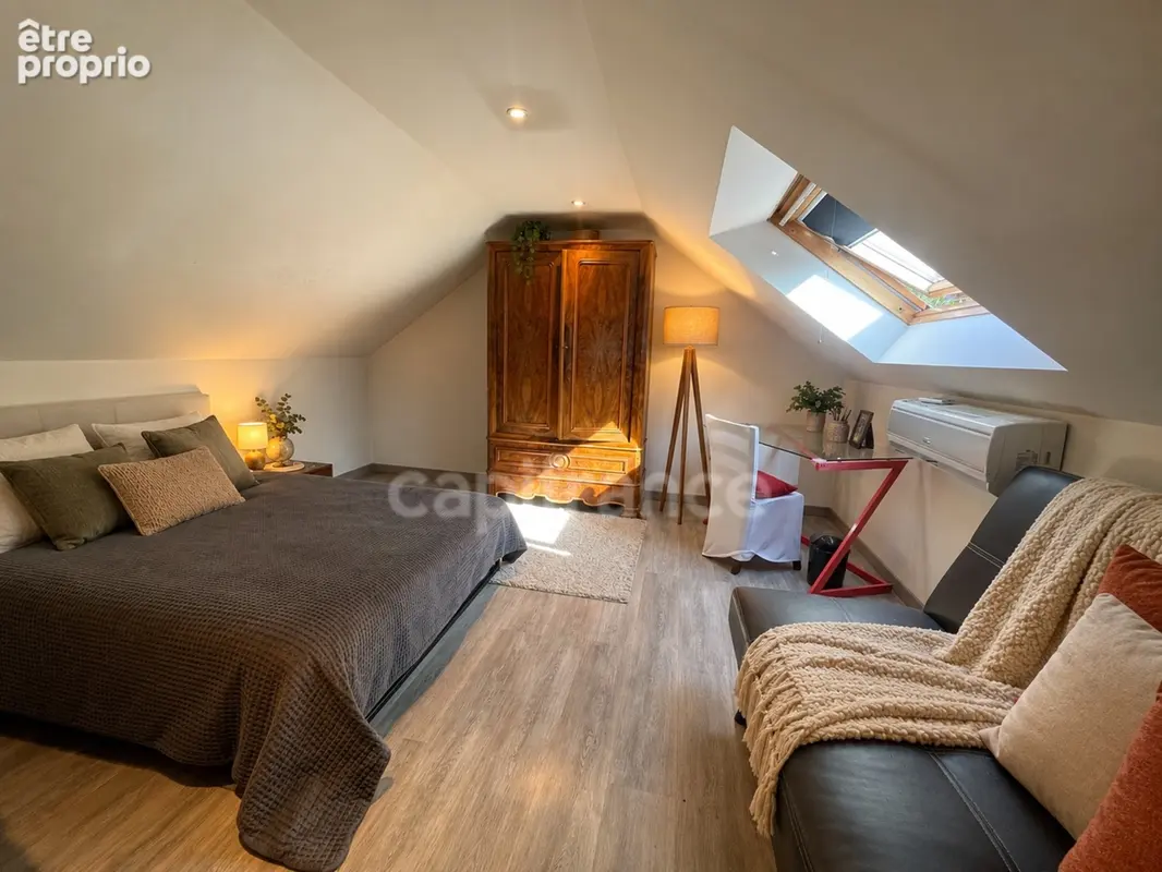 Maison à vendre 6 pièces LA GUERCHE SUR L'AUBOIS (18) - photo 9