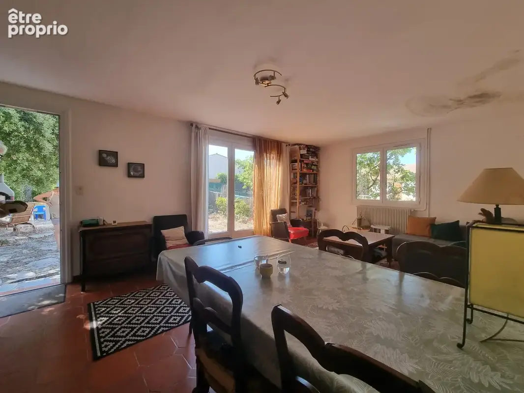 EXCLUSIVITE A MONTMEYAN !! Villa indépendante de 70m2 sur une parcelle de 1700m2 environ avec garage et vue - photo 7