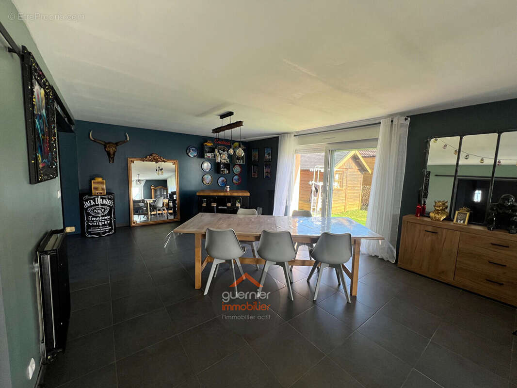 Maison à TOURVILLE-LA-RIVIERE