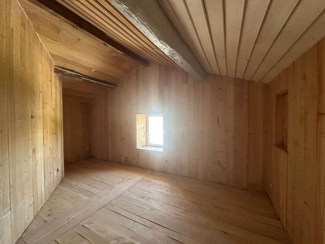 Maison à BOUILLE-COURDAULT