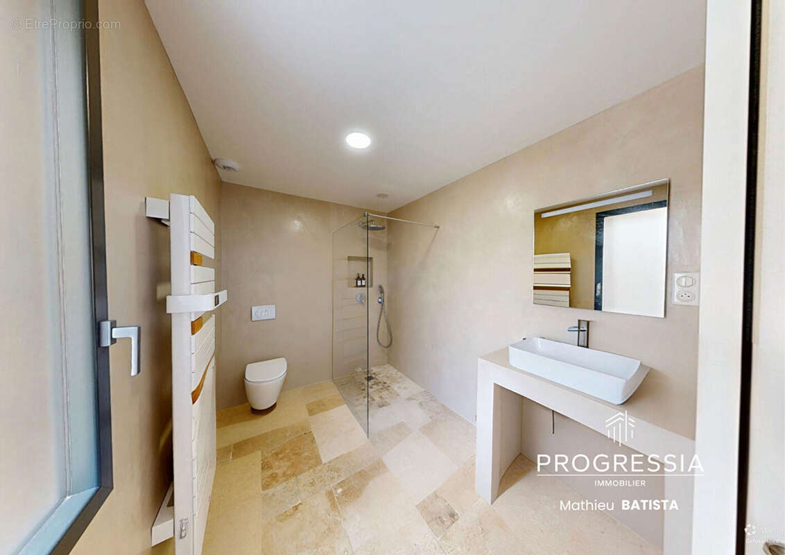 LE HAVRE - GOBELINS RARE À LA VENTE - Maison entièrement rénovée de 117 m² avec grande terrasse et double garage - photo 7
