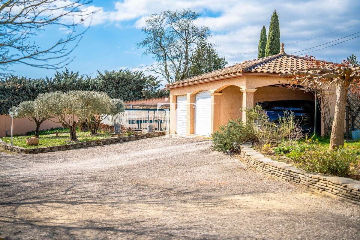 Maison à SAINT-JULIEN-DE-CASSAGNAS