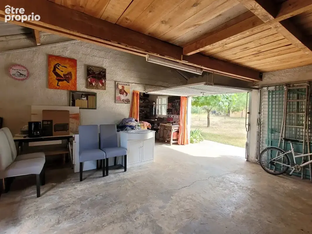 Superbe propriété en pierre avec dépendances, garage, piscine, spa et terrain de 6700 m². - photo 18