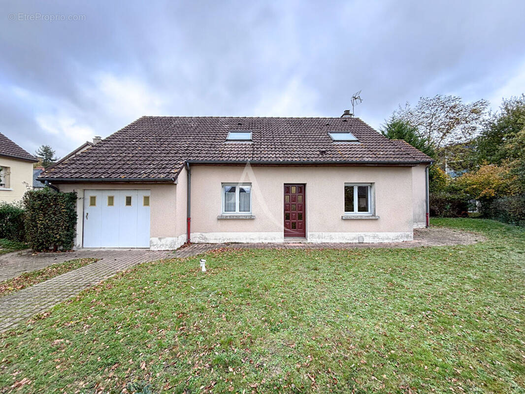 Maison à CHATEAU-GONTIER