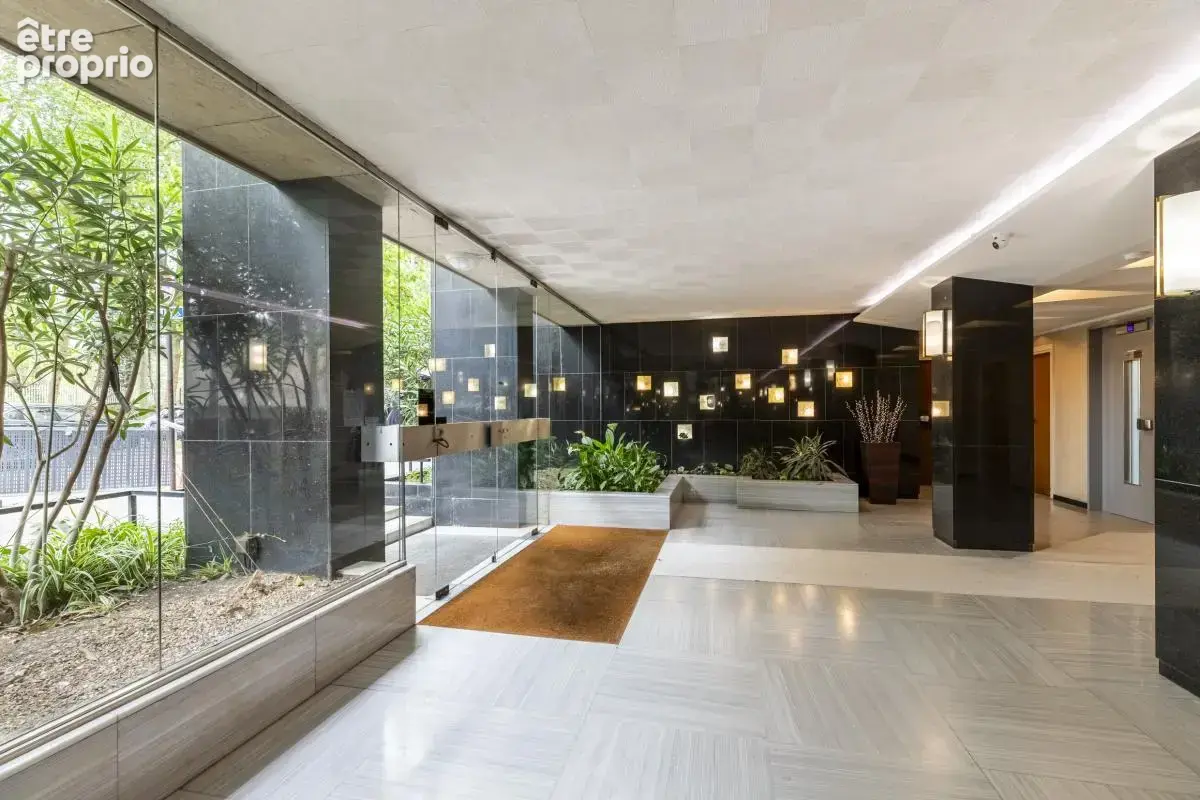 Appartement 190 m² à Paris-7e  - photo 8