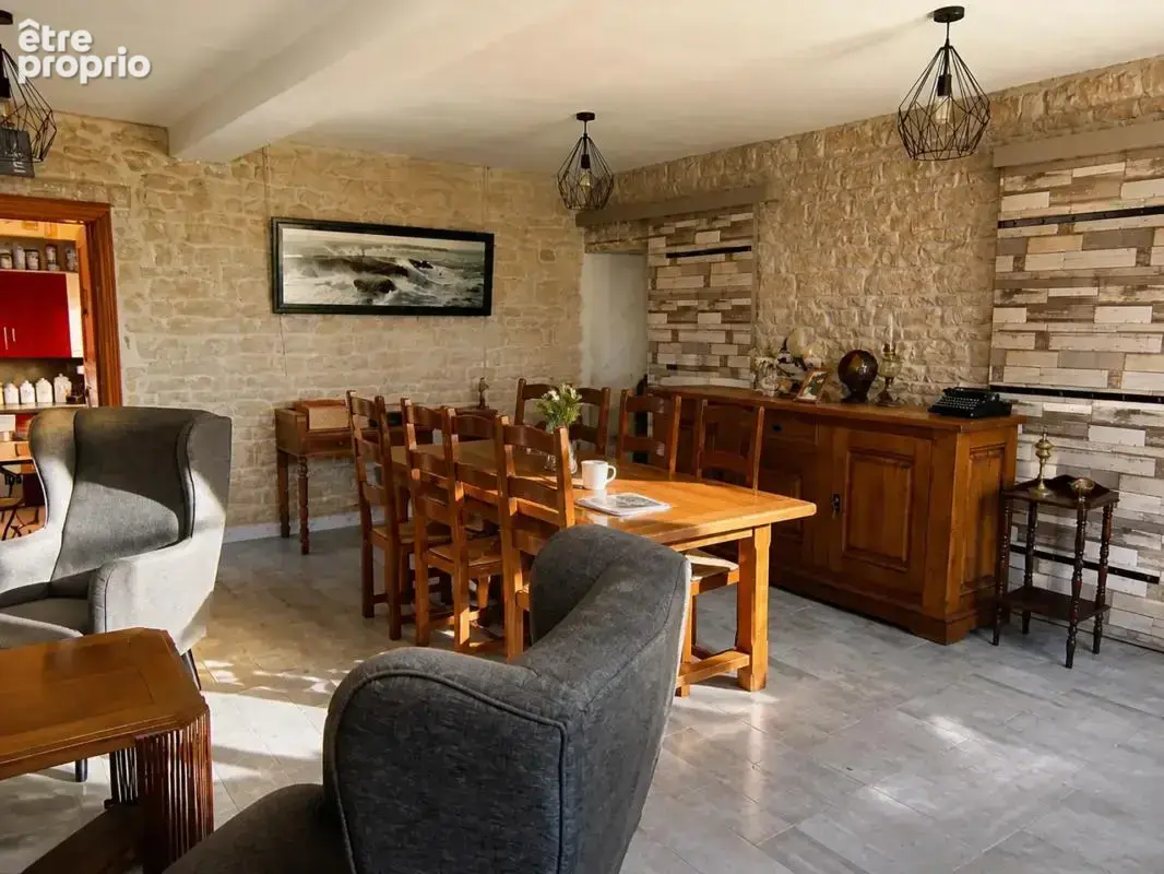 Maison de 7 pièces de 201 m² à Prin-Deyrançon - photo 5