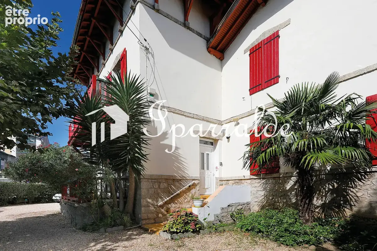 Exclusivité   hendaye centre-ville  117 m2  5 pièces  parking & très grande cave - photo 12