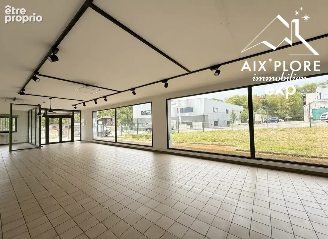 Commerce 863 m² à vendre à Meythet (74960) - photo 3