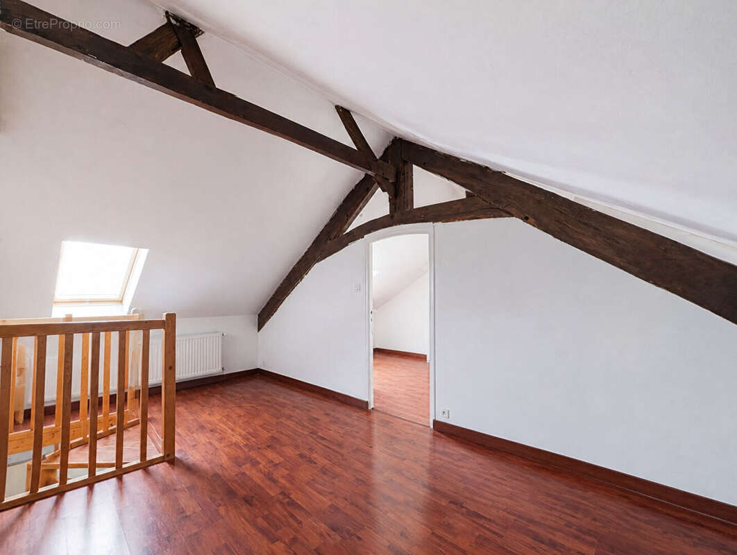Maison à BAGUER-MORVAN