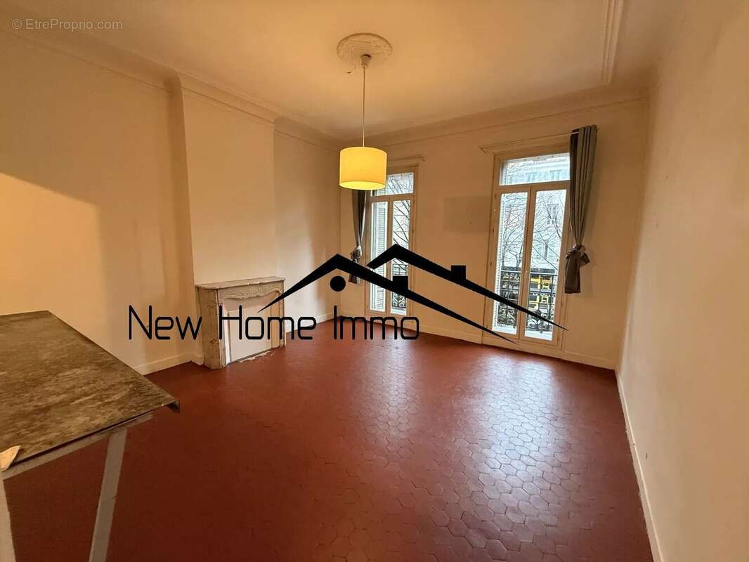 Appartement à MARSEILLE-6E