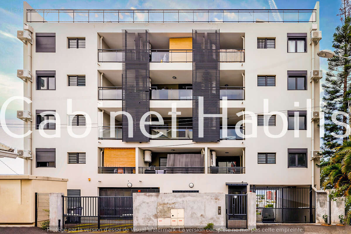 A vendre - un appartements de type t3 d'environ 71.03 m2 - sainte clotilde - 281 500 € - photo 16