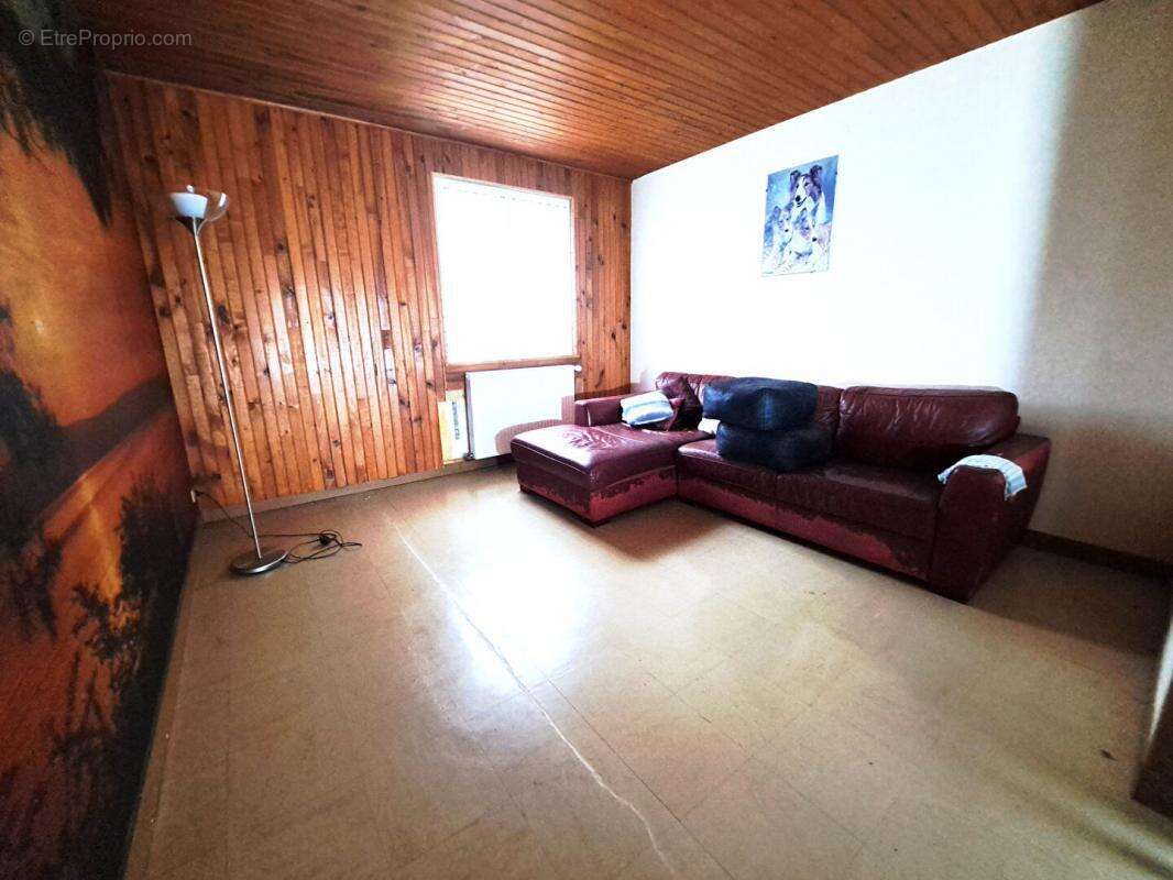 Maison à MONTIGNAC-CHARENTE