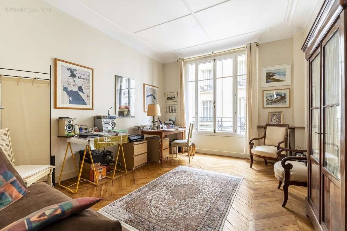 Appartement à PARIS-17E