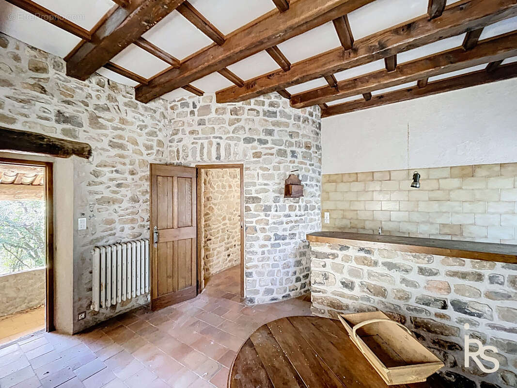 Maison à LAURAC-EN-VIVARAIS