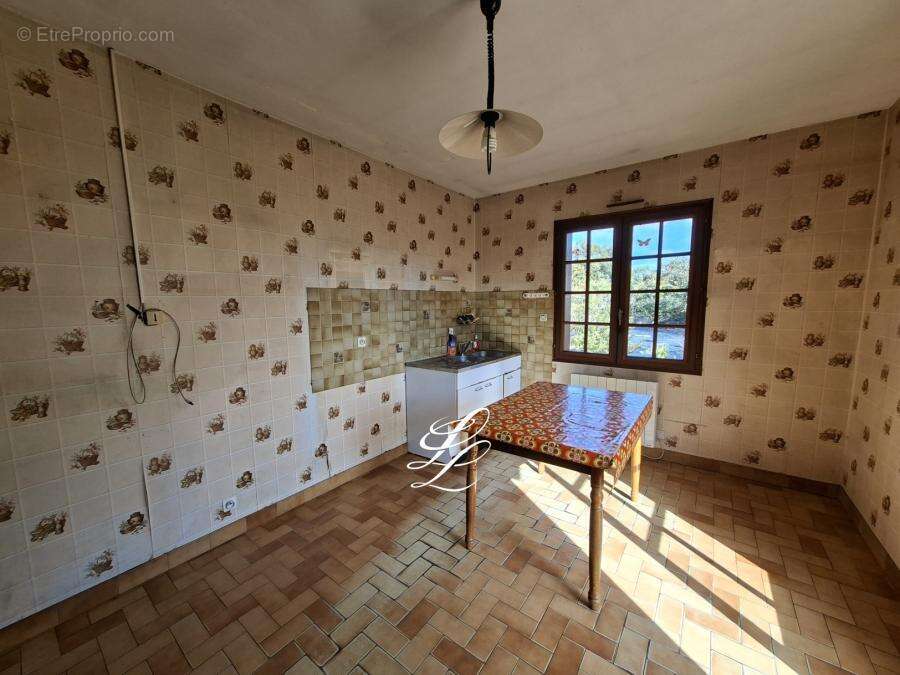 Maison à NOYEN-SUR-SARTHE