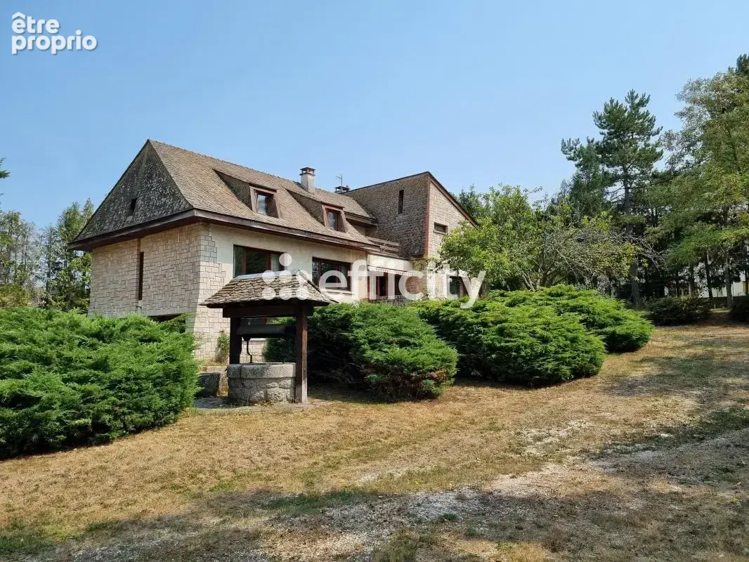 Maison 272 m² à Le Malzieu-Ville  - photo 2