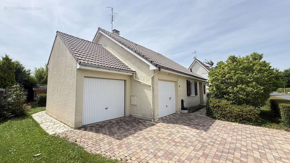 Maison à BOUFFEMONT