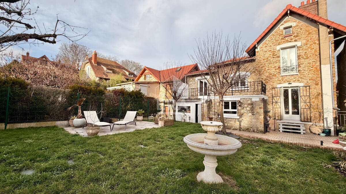 Maison à SAVIGNY-SUR-ORGE