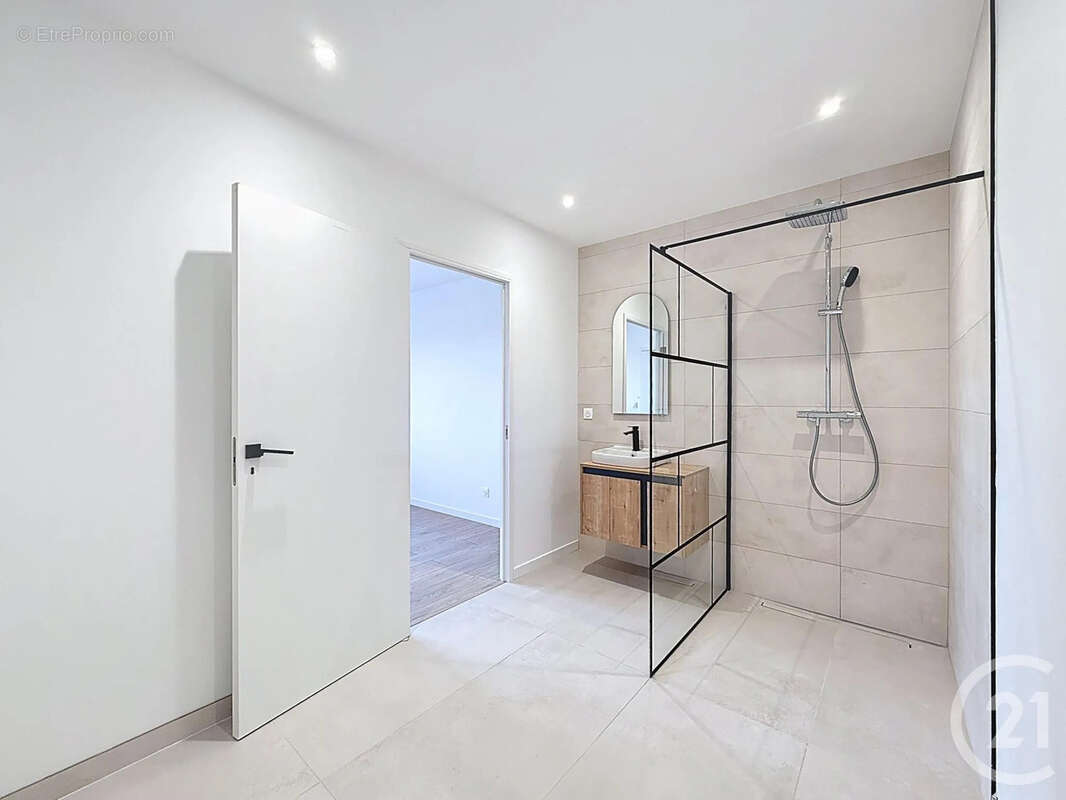 Maison à SAINT-JULIEN