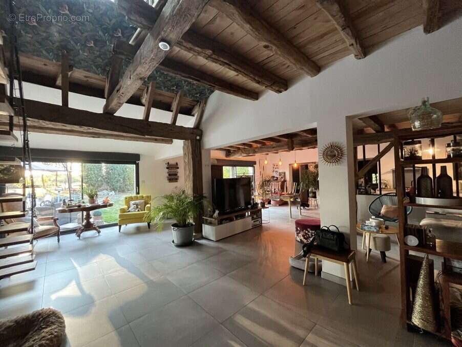 Maison à LAMONZIE-SAINT-MARTIN