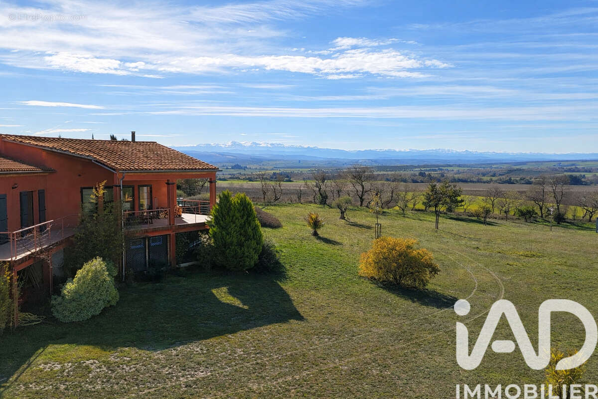 Photo 2 - Maison à MONTREAL