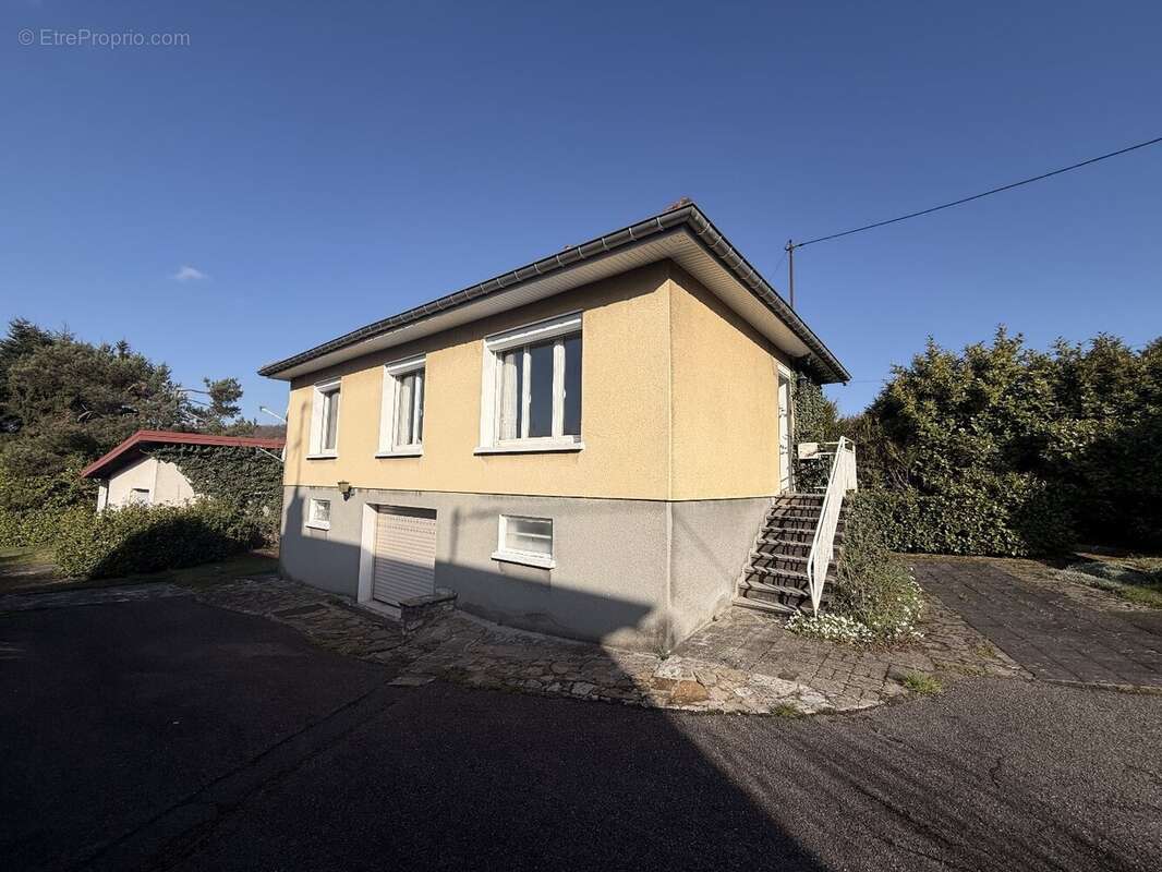 Maison à VOUJEAUCOURT