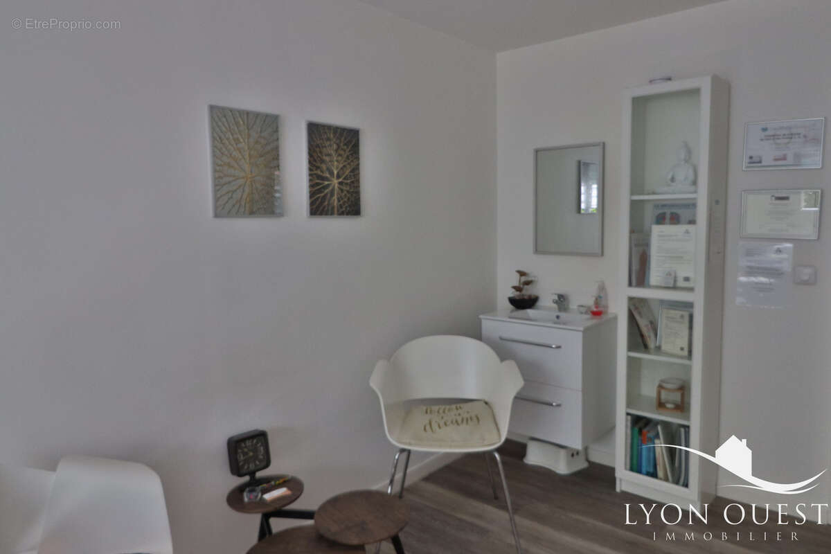 Commerce à CHARBONNIERES-LES-BAINS