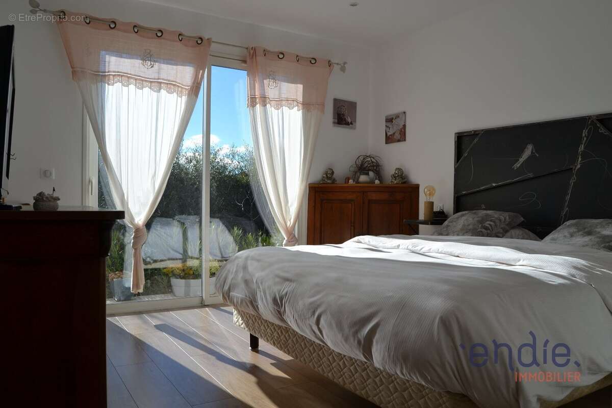 Maison à LA GARDE-FREINET