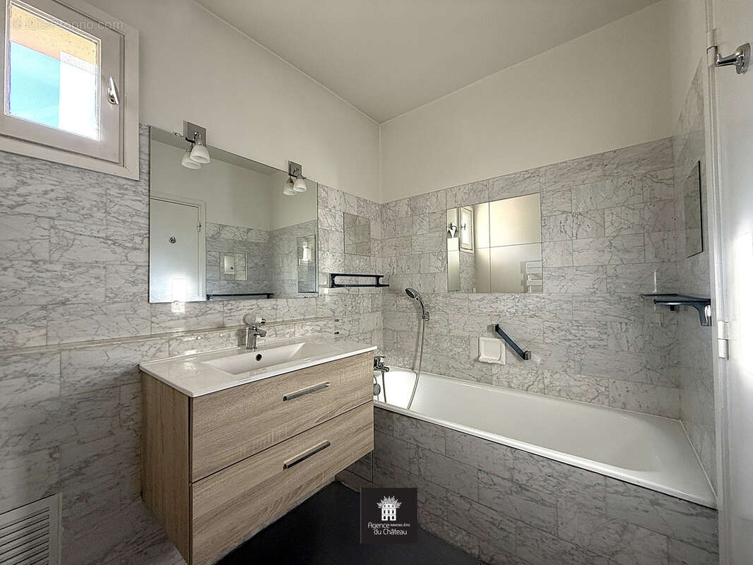 Appartement à VERSAILLES