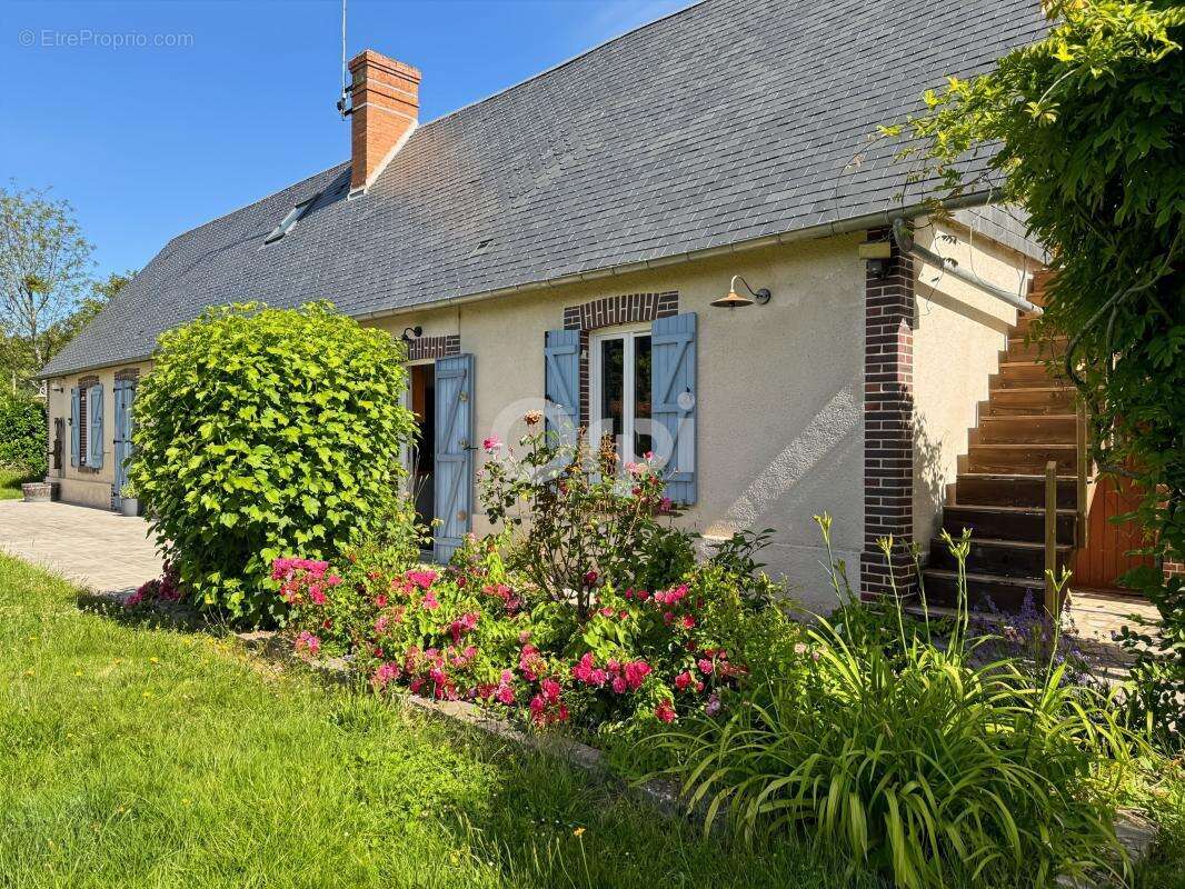 Élégante propriété de charme – 127 m² habitables sur un parc clos de 2 898 m² - photo 2