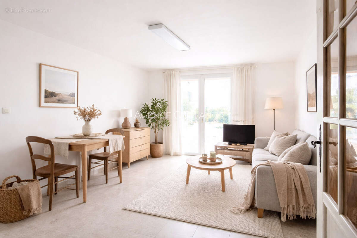 Appartement à SAINT-CYR-SUR-MER