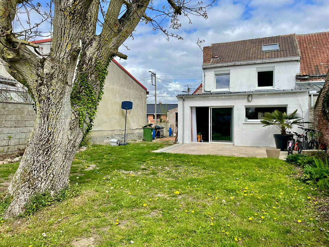 Maison à ALLOUAGNE