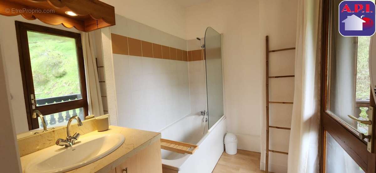 Appartement à USTOU