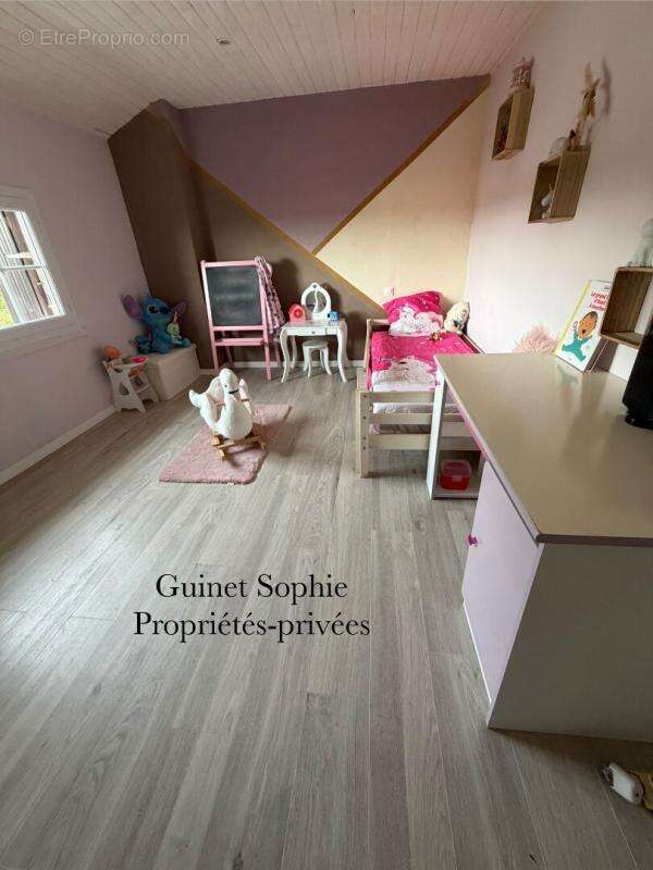 Maison Nalliers 7 pièce(s) 152 m2 - photo 11