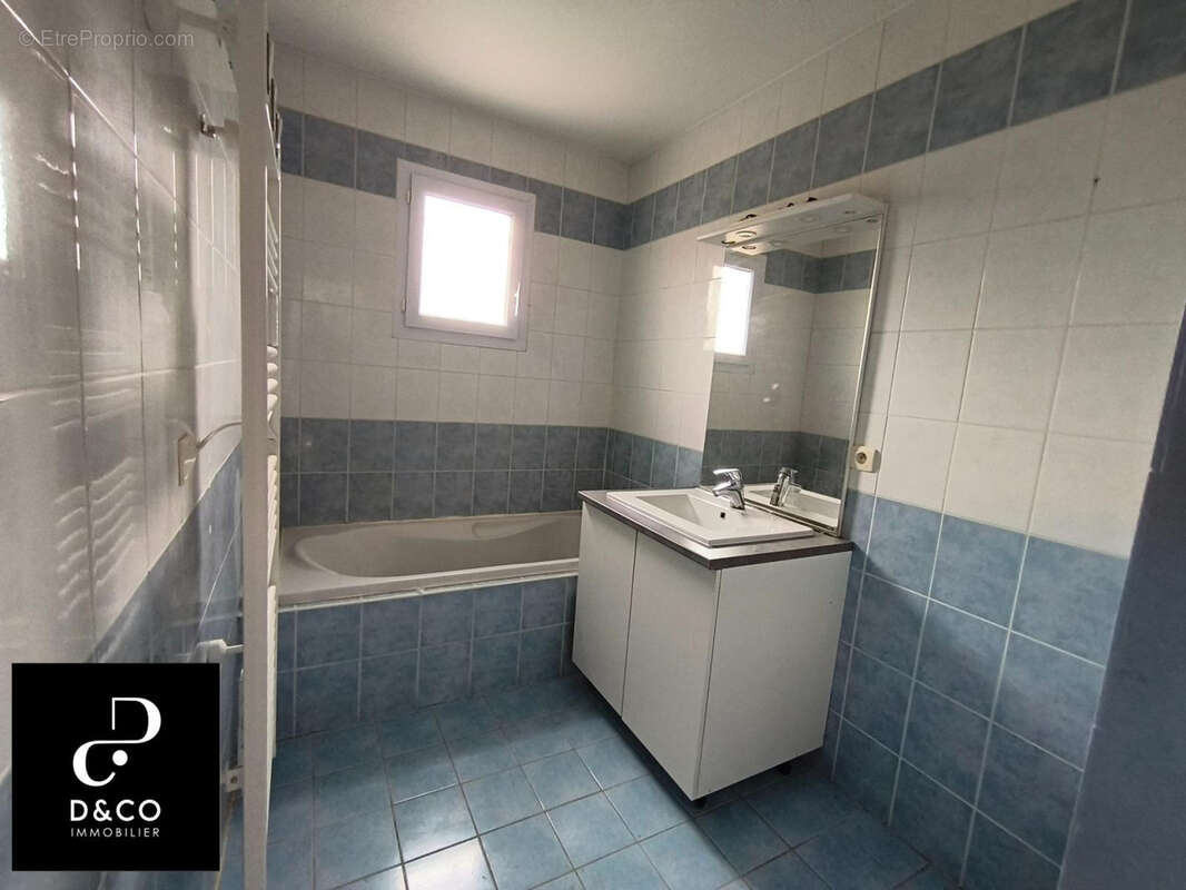 Maison à CHARNAY-LES-MACON