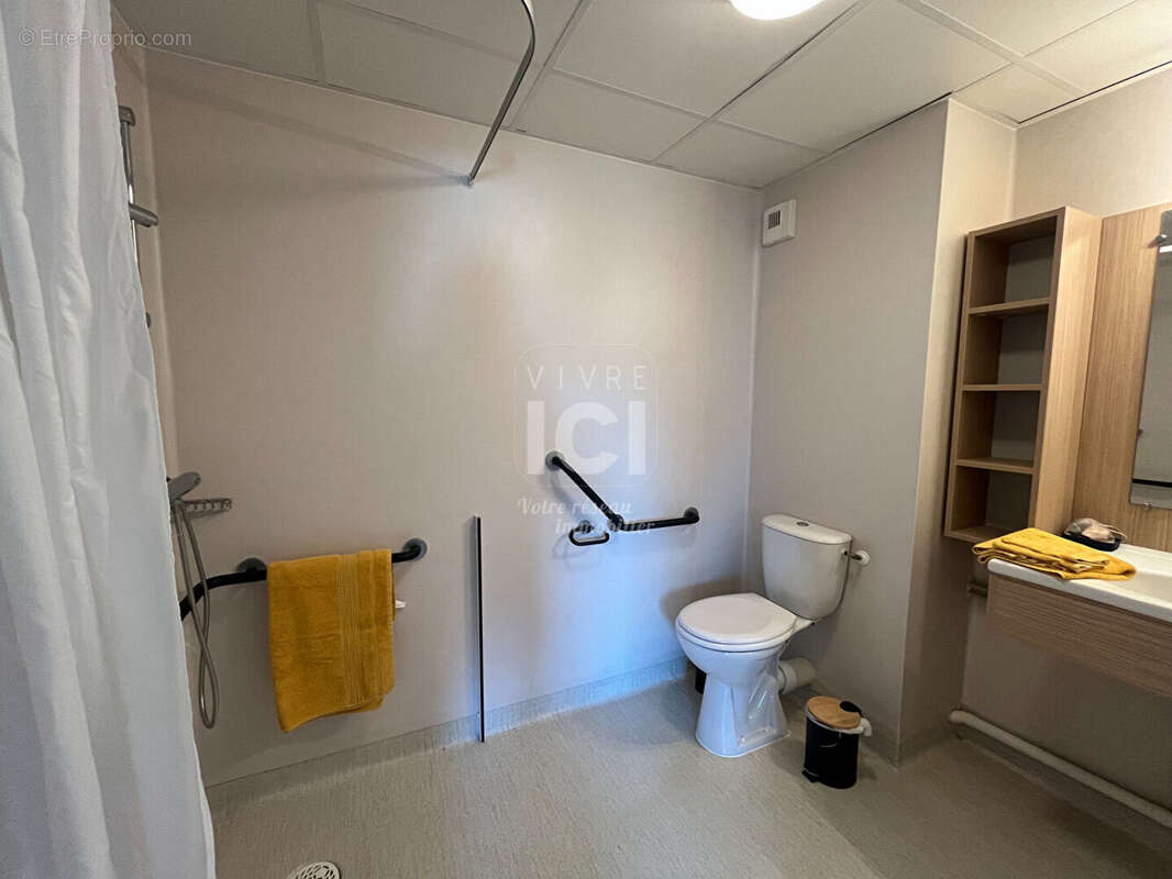 Appartement à AVRILLE