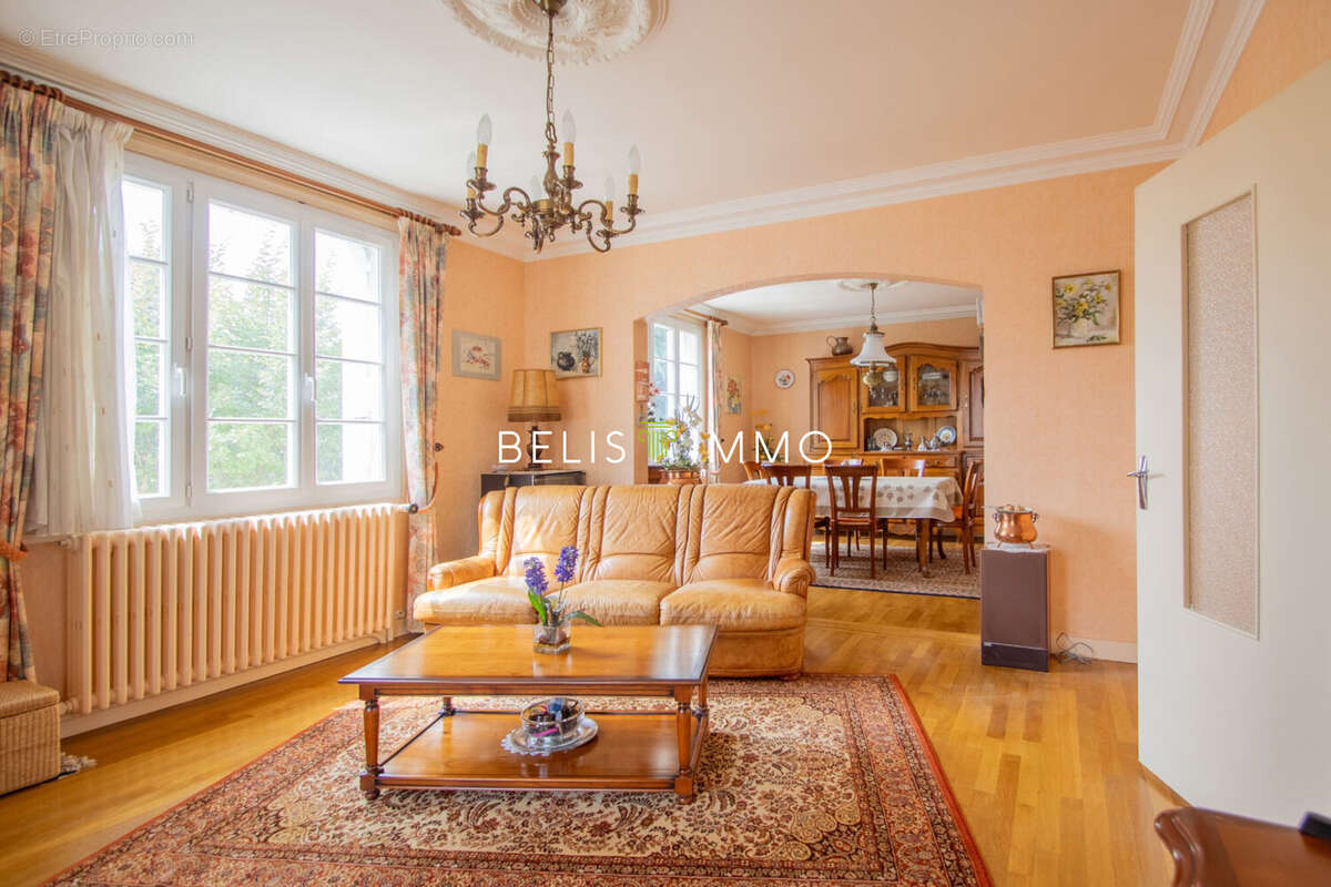 Maison à MONTLOUIS-SUR-LOIRE