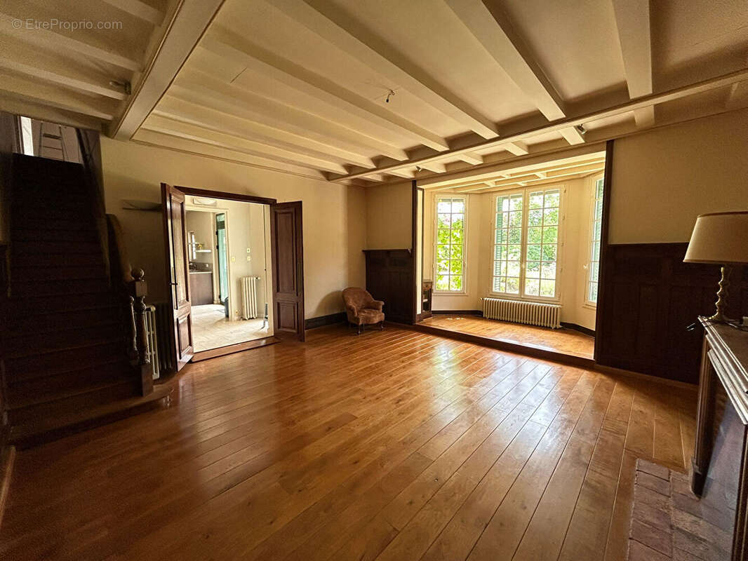 Maison à MONTIGNY-SUR-LOING