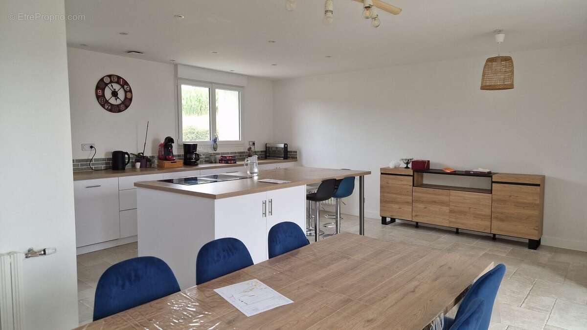Maison 160 m² à Monteneuf  - photo 3