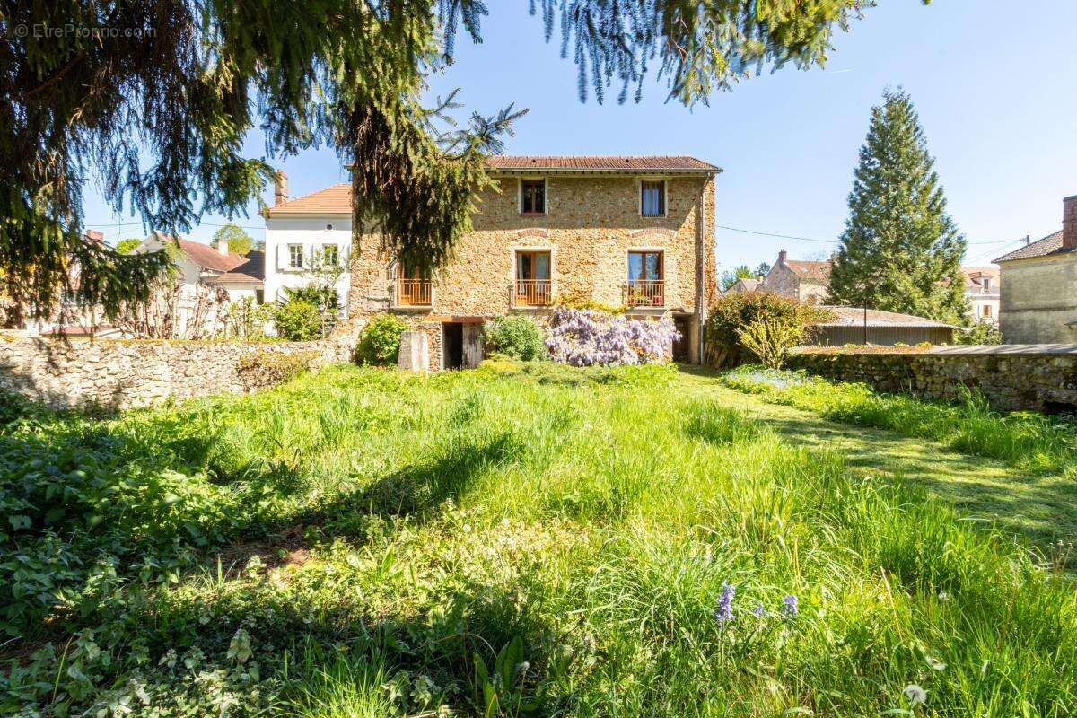 Appartement à BRUEIL-EN-VEXIN