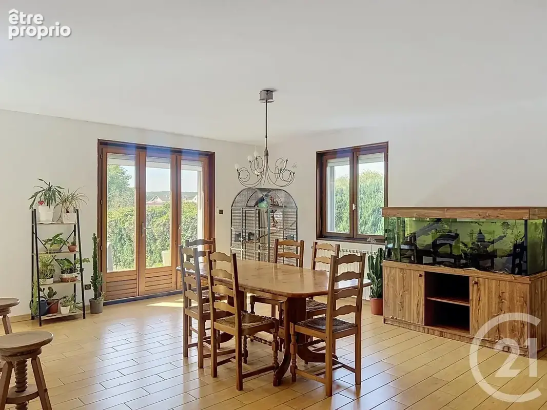 Maison 7 pièces 198 m² à vendre à Thaon-Les-Vosges (88150) - photo 6