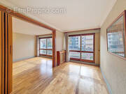 Appartement à L&#039;HAY-LES-ROSES